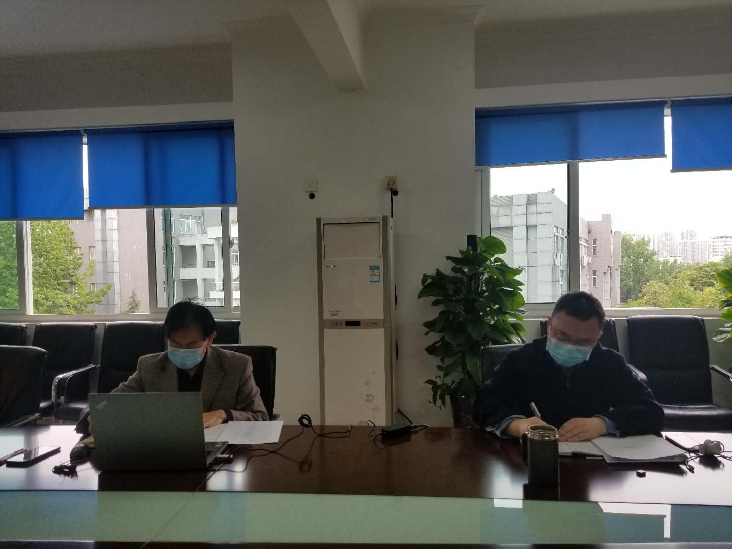 说明: 微信图片_20200422180041.jpg 说明: 微信图片_20200422180041.jpg